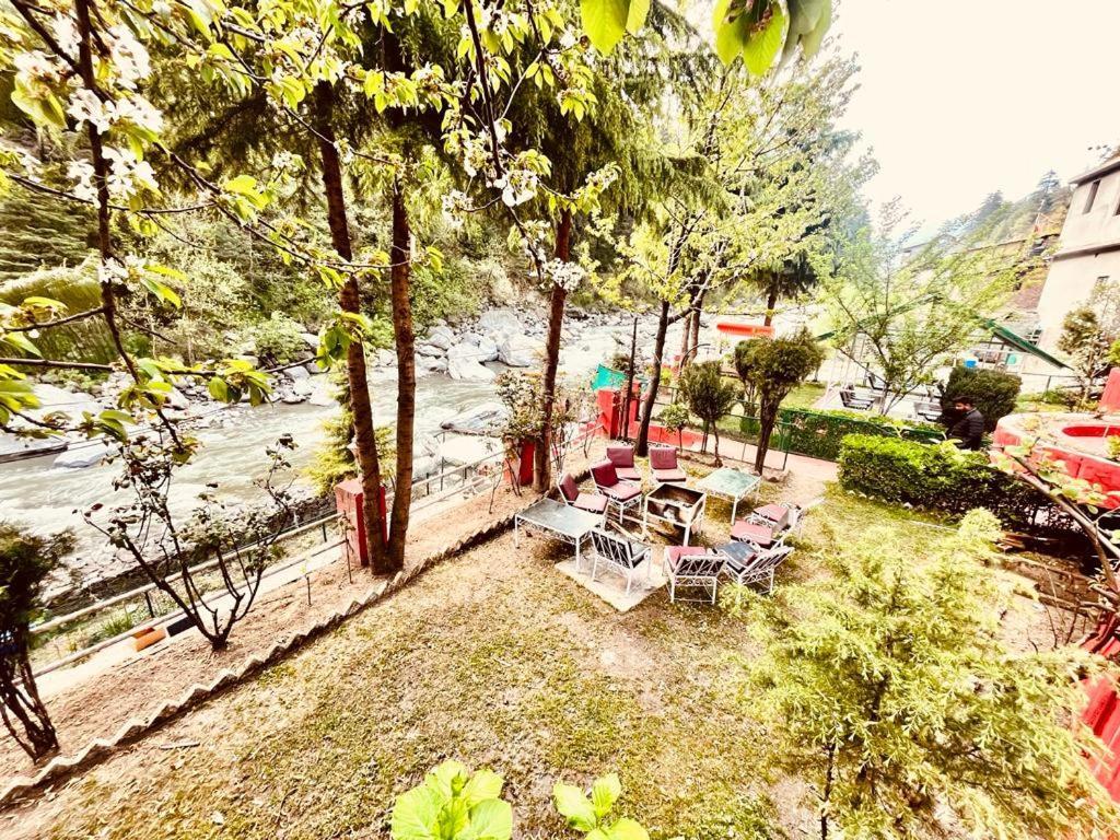 Nadi Kinare , Mall Road Manali - A Riverside Resort M 62305-50300 Екстер'єр фото